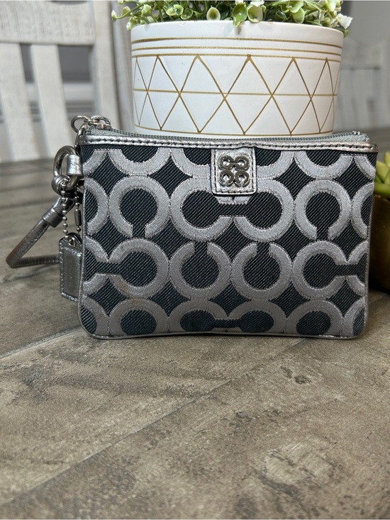 Coach Handbags - Coach Signature Optic C Wristlet Gray Silver Jacquard Canvas Zip Pouch Wallet